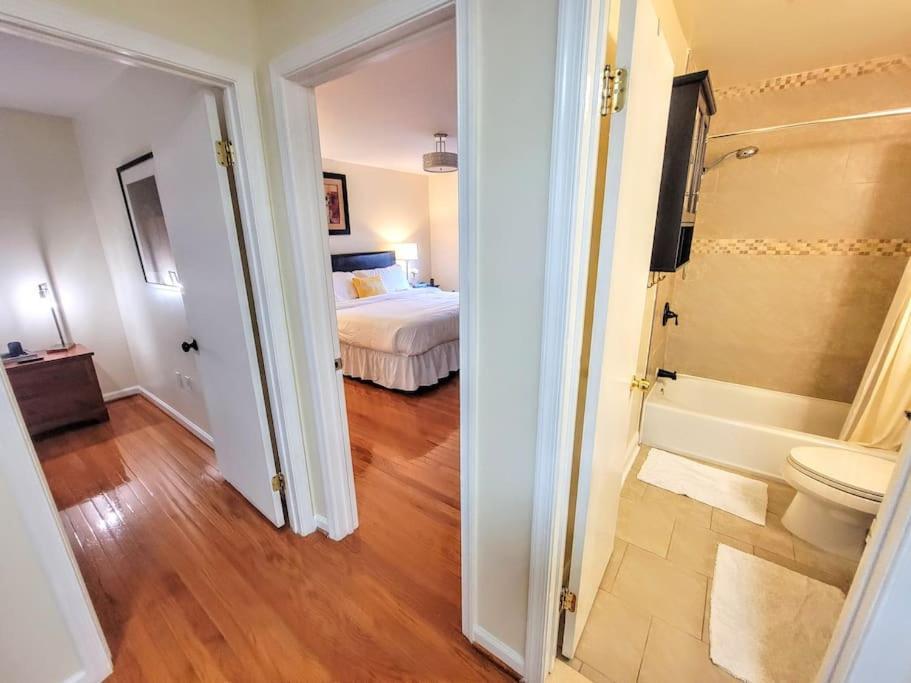 Nice 2 Bdr 2 Bath Near Airport With Fast Wifi And Parking Herndon Dış mekan fotoğraf