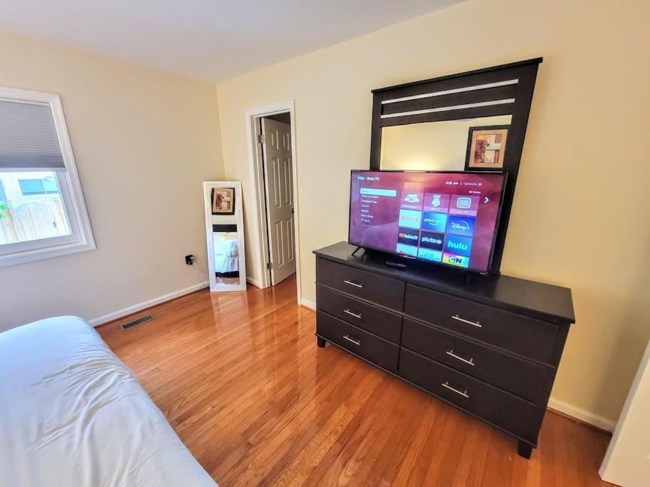 Nice 2 Bdr 2 Bath Near Airport With Fast Wifi And Parking Herndon Dış mekan fotoğraf