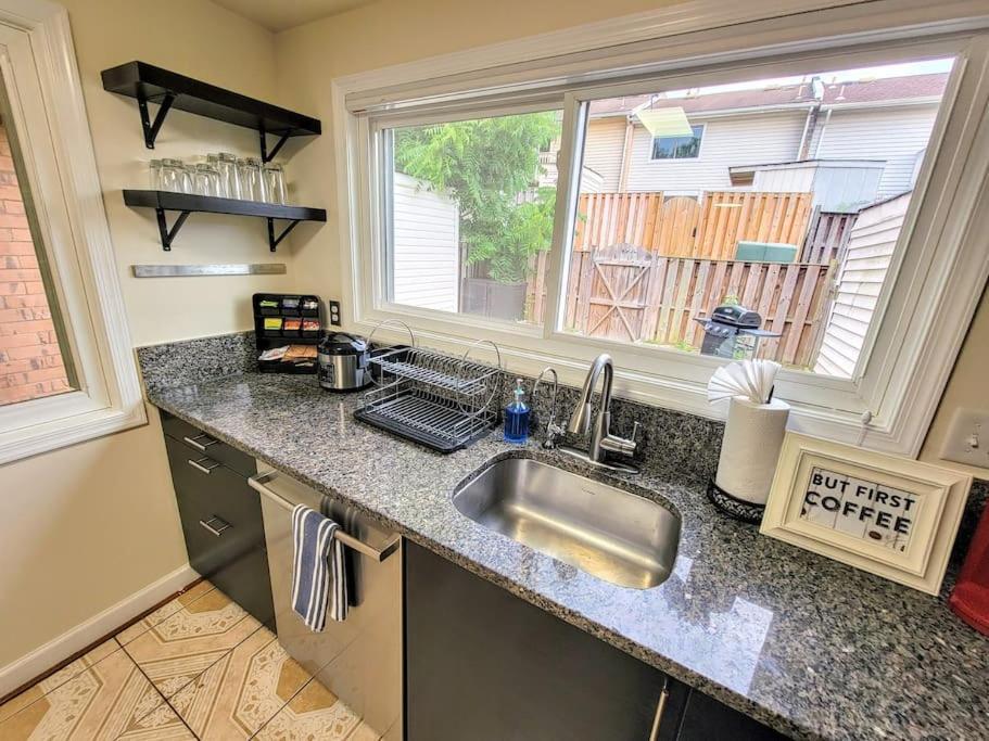 Nice 2 Bdr 2 Bath Near Airport With Fast Wifi And Parking Herndon Dış mekan fotoğraf