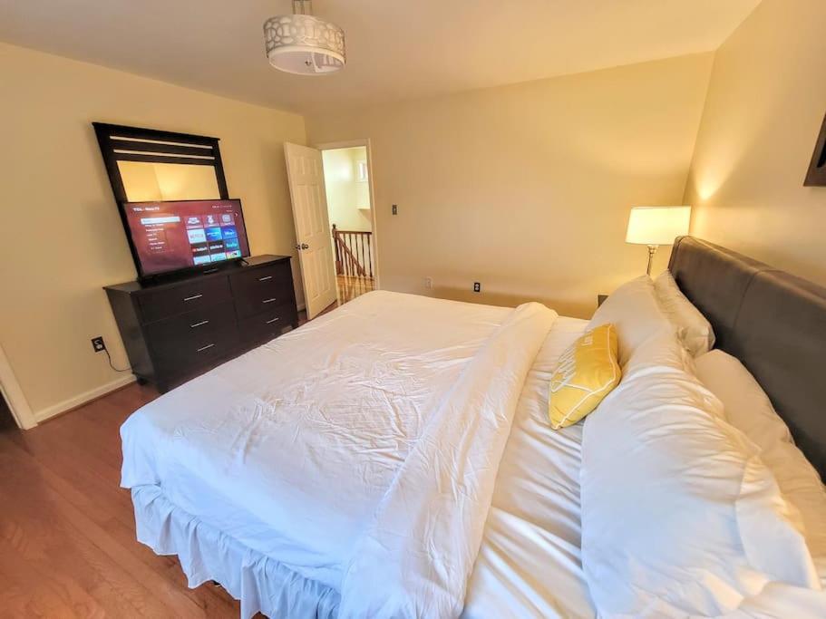 Nice 2 Bdr 2 Bath Near Airport With Fast Wifi And Parking Herndon Dış mekan fotoğraf